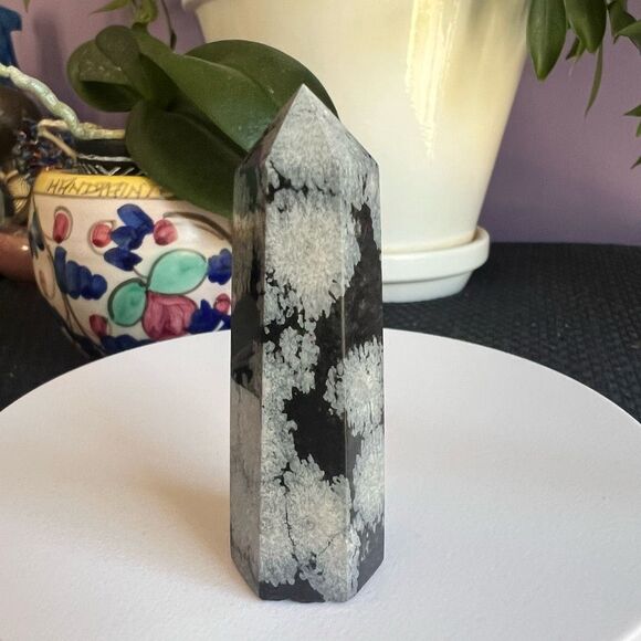 Snowflake Obsidian Crystal Tower (#16) - Picture 7 of 10